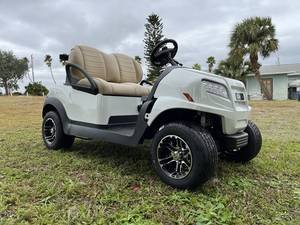 2022 Club Car® Onward® 2 Passenger HP Lithium